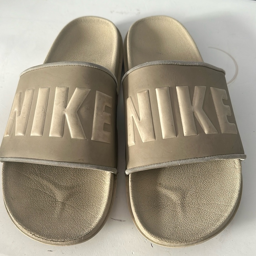 Nike men’s slippers size 15